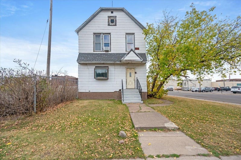 1028 Banks Ave, Superior, WI 54880