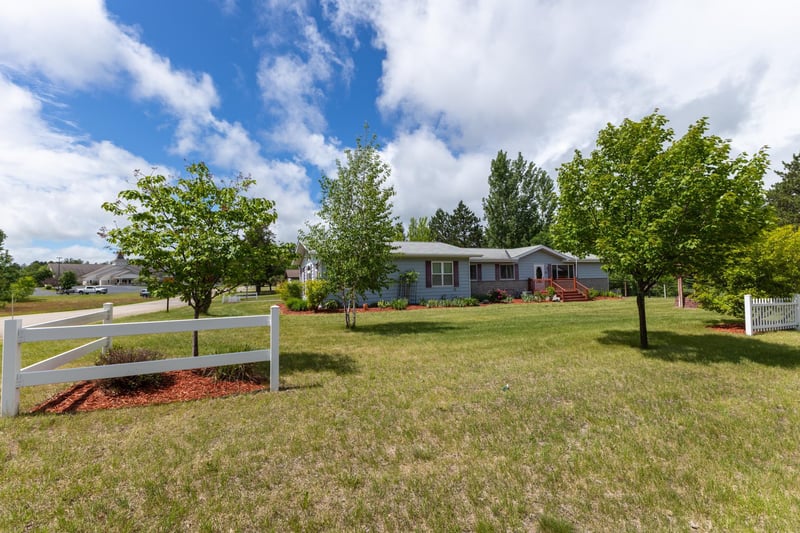 431 Main St NW, Menahga, MN 56464
