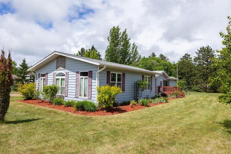 431 Main St NW, Menahga, MN 56464