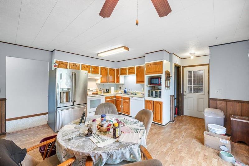 8210 Oakwood Dr SE, Becker, MN 55319