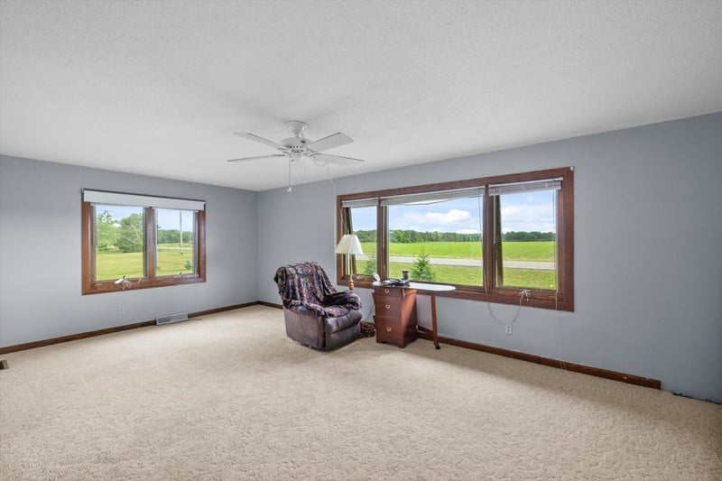 8210 Oakwood Dr SE, Becker, MN 55319
