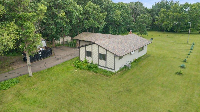 8210 Oakwood Dr SE, Becker, MN 55319