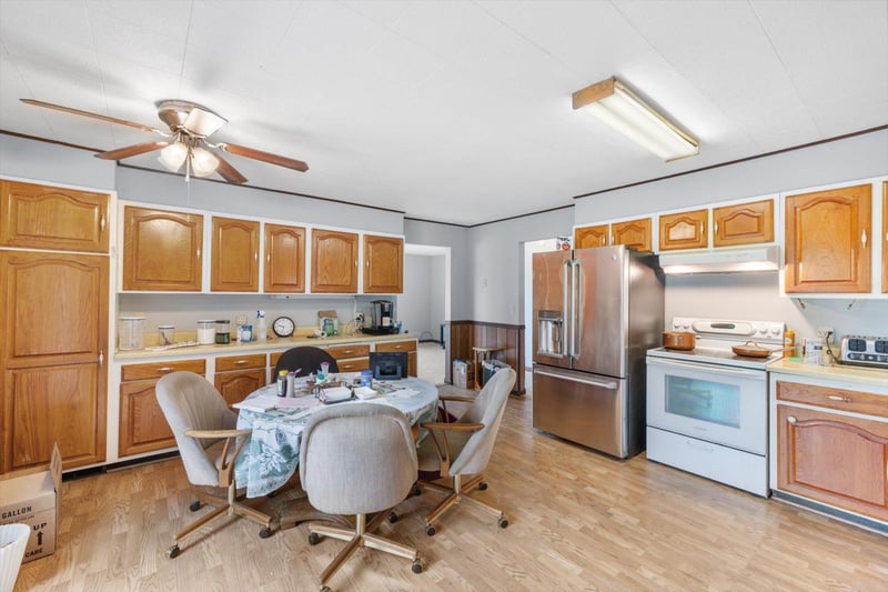 8210 Oakwood Dr SE, Becker, MN 55319