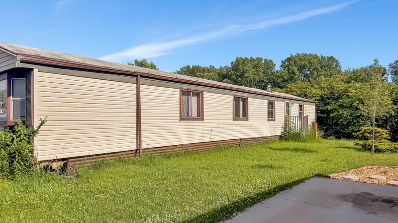 2626 Oak Hill Ct E, Maplewood, MN 55119