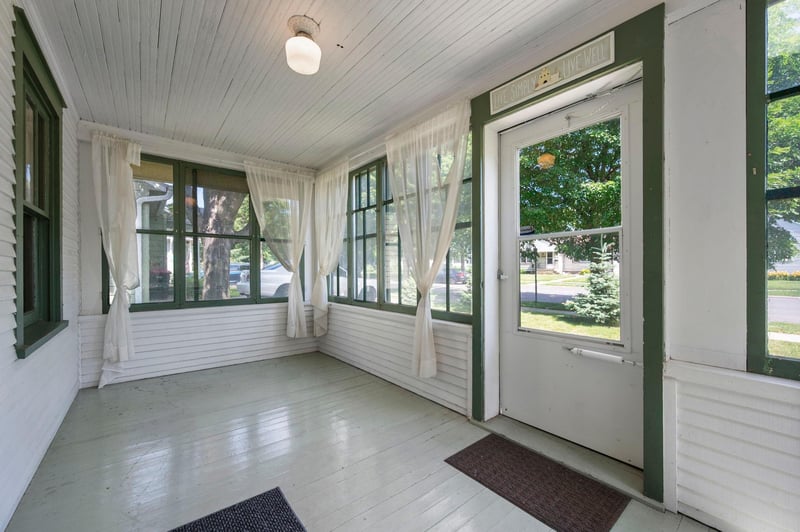 1801 W 7th St, Red Wing, MN 55066