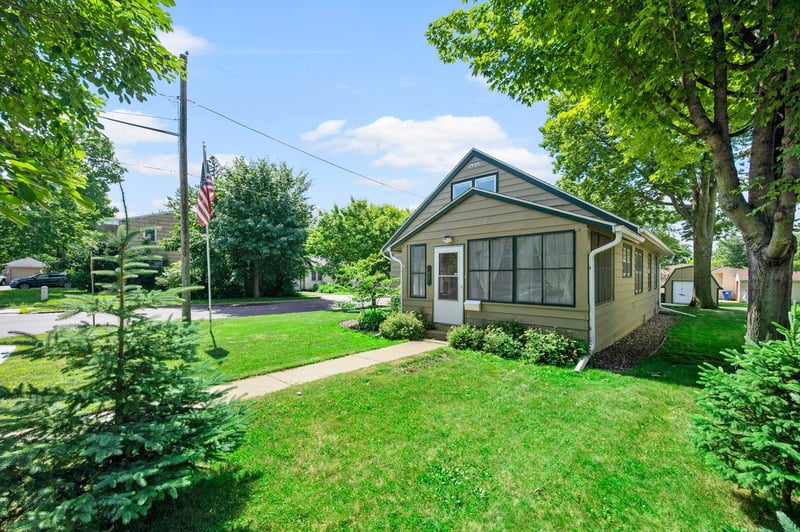 1801 W 7th St, Red Wing, MN 55066