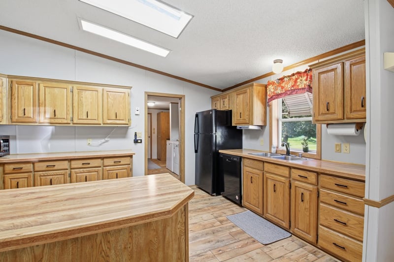 7001 County Road 40 NE, New London, MN 56273