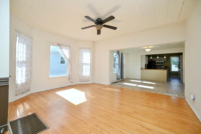 1051 W King St, Winona, MN 55987