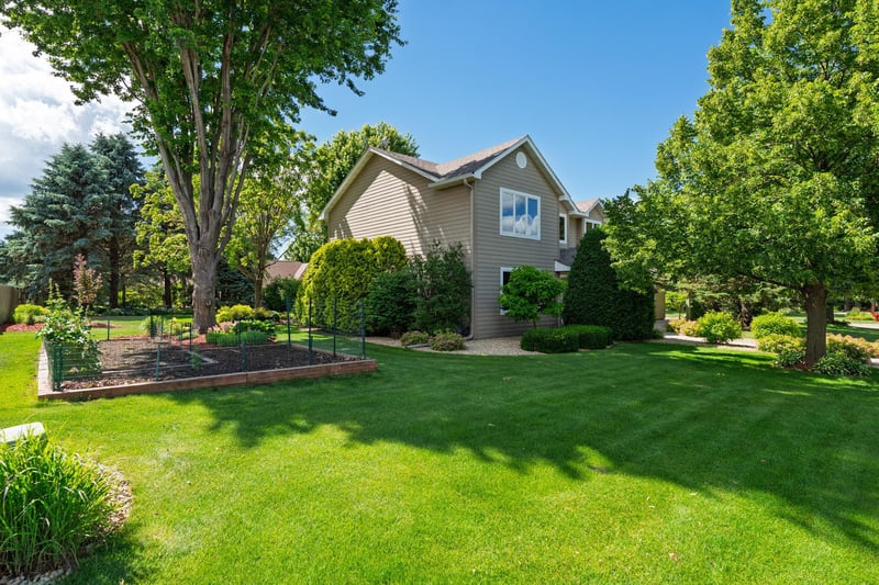 2026 Sibley View Ct, Northfield, MN 55057