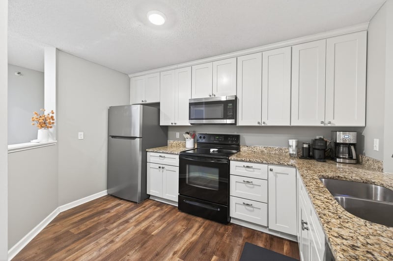 7606 York Ave S #7107, Edina, MN 55435