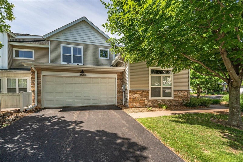 2686 New Century Ter, Maplewood, MN 55119