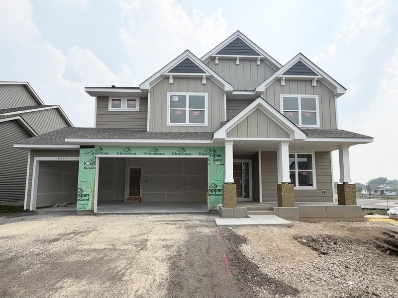 8657 Periwinkle Blvd, Woodbury, MN 55129