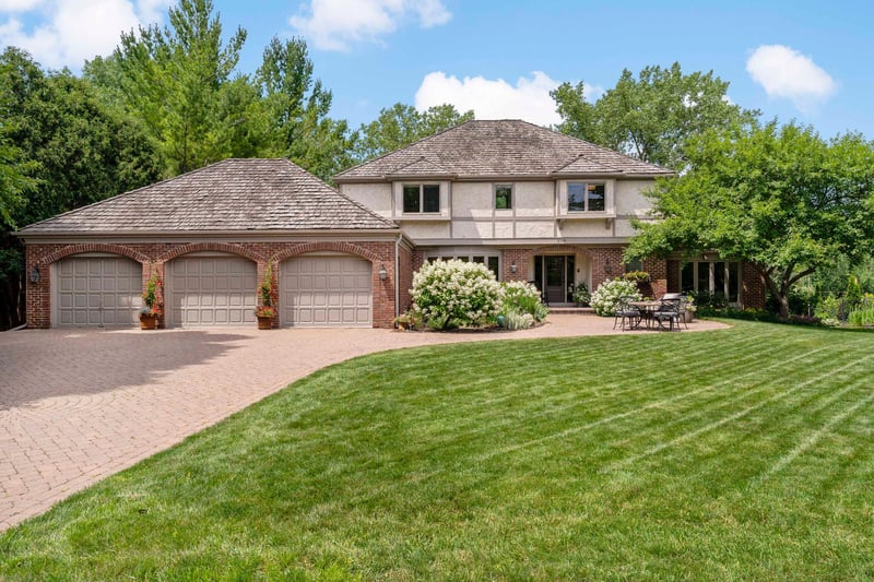5708 Long Brake Trl, Edina, MN 55439