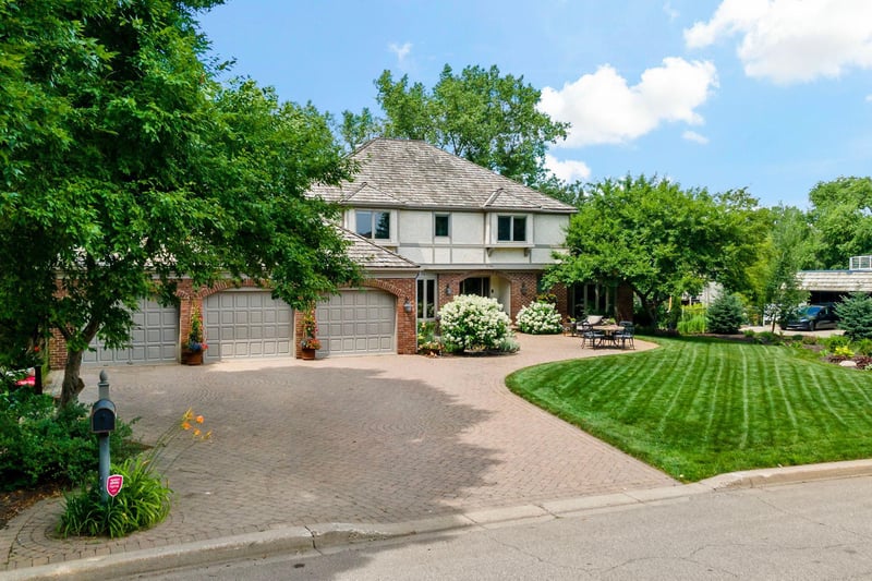 5708 Long Brake Trl, Edina, MN 55439