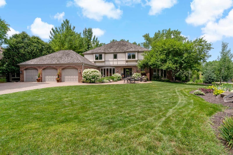 5708 Long Brake Trl, Edina, MN 55439