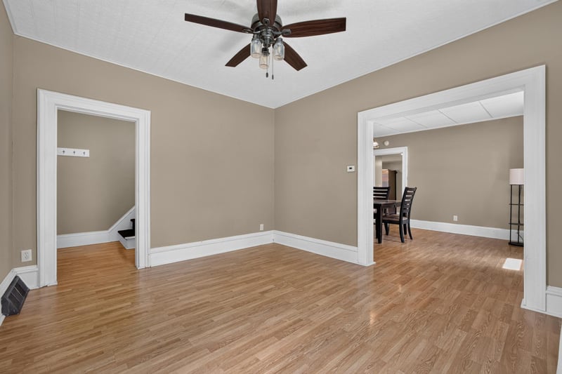 317 S 4th St, Le Sueur, MN 56058