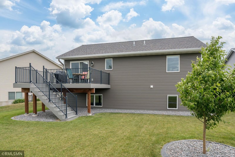 109 Cypress Ct, Mankato, MN 56001