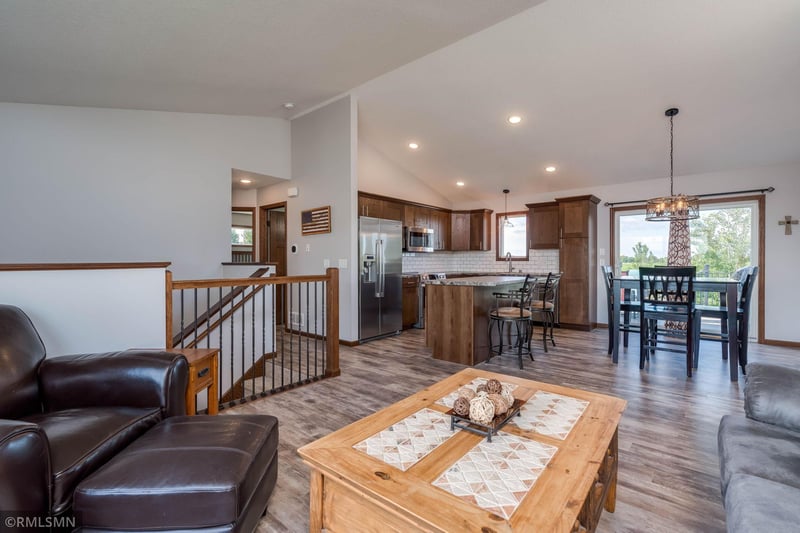 109 Cypress Ct, Mankato, MN 56001