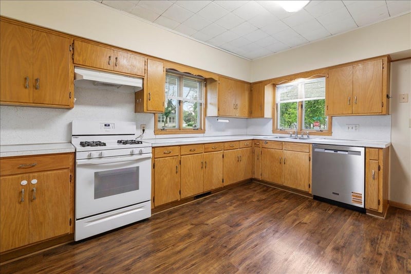604 Angel Ave SW, Watertown, MN 55388