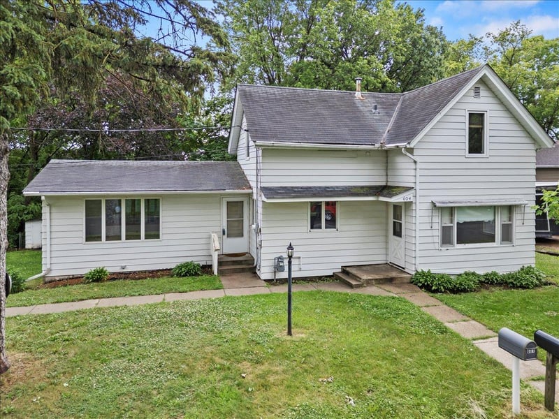 604 Angel Ave SW, Watertown, MN 55388