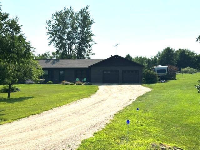 20452 248th Cir, Hutchinson, MN 55350