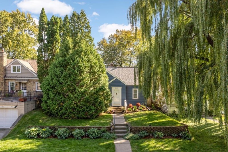 3331 Parkview Blvd, Robbinsdale, MN 55422