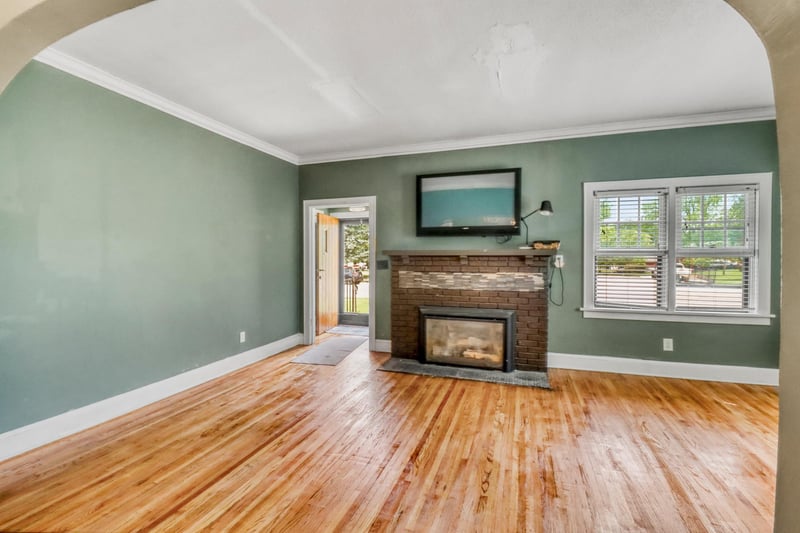 331 Willow St E, Detroit Lakes, MN 56501