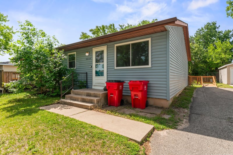 2018 42nd St NW, Rochester, MN 55901