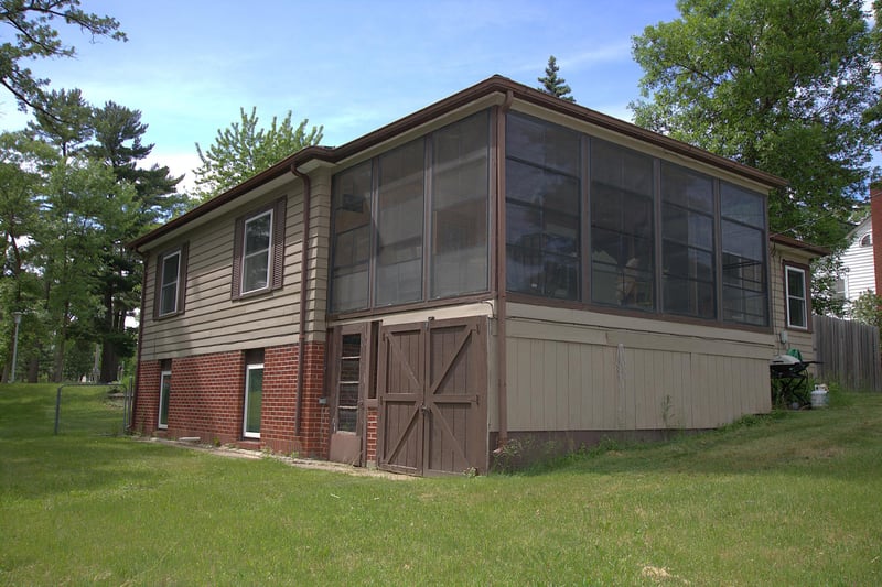 616 7th St NE, Staples, MN 56479