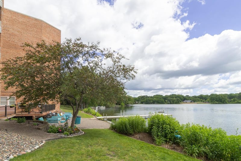 329 Geneva Ave N #315, Oakdale, MN 55128