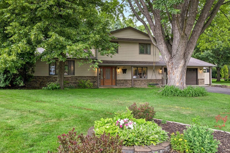 3970 Yorktown Ln N, Plymouth, MN 55441