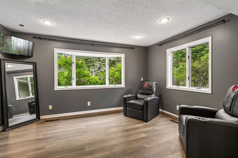 3970 Yorktown Ln N, Plymouth, MN 55441