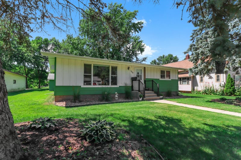 324 Augusta Ave, Paynesville, MN 56362