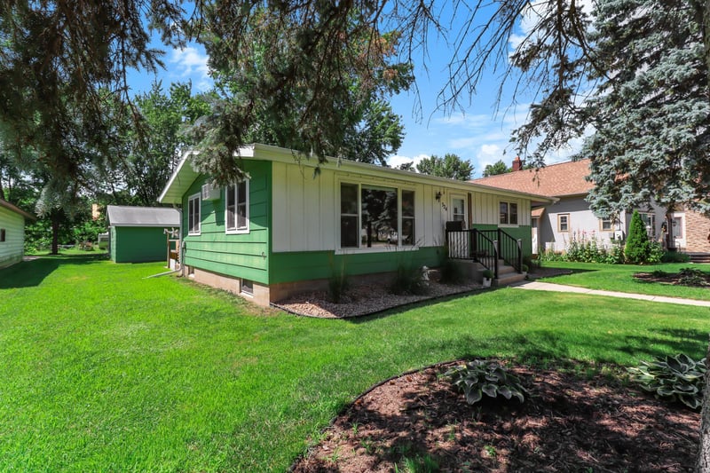 324 Augusta Ave, Paynesville, MN 56362