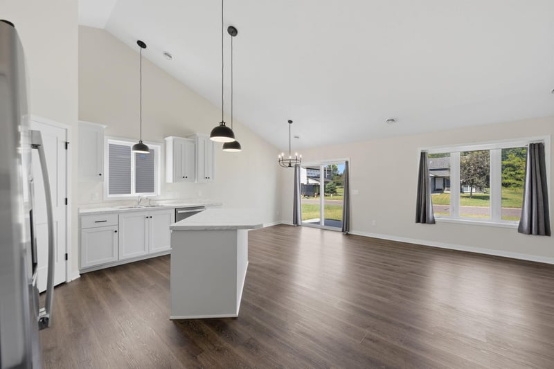 370 Mill St, Osceola, WI 54020