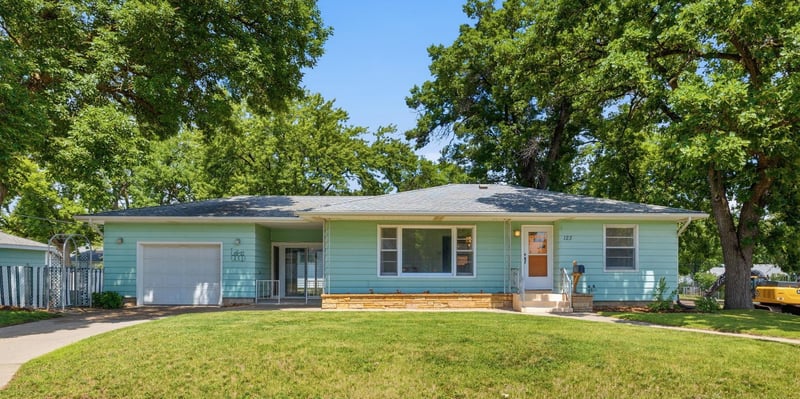 123 Searle St NE, Sauk Rapids, MN 56379