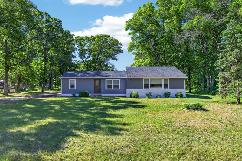 5335 Pine Beach Rd, Brainerd, MN 56401
