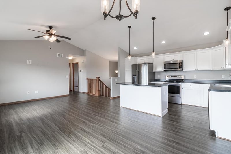 720 Mulligan St, Mankato, MN 56001