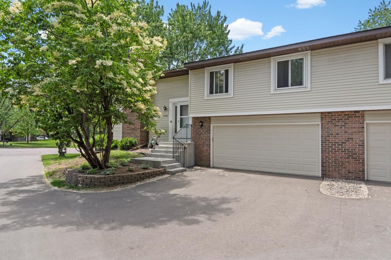 13906 Herald Way, Apple Valley, MN 55124