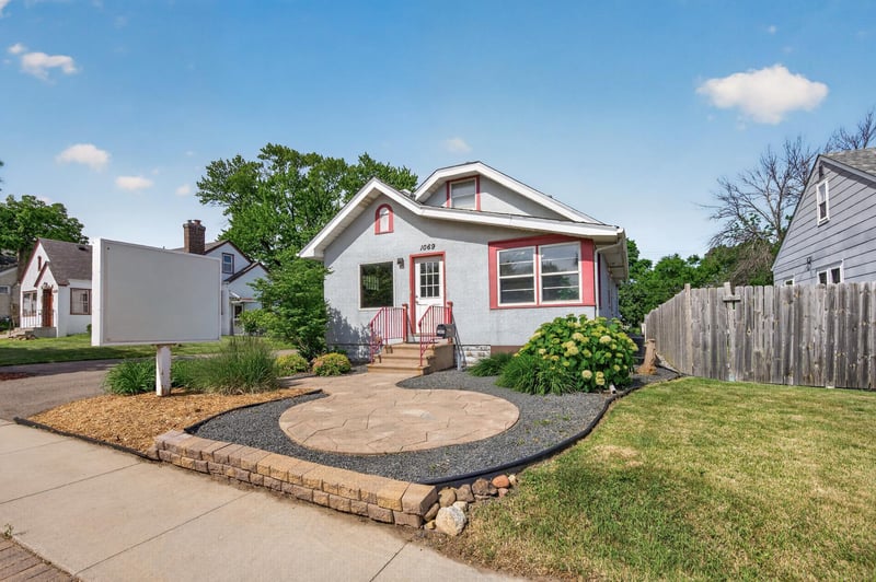 1069 S Robert St, West Saint Paul, MN 55118