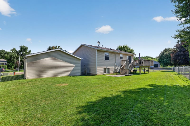 4838 11th Ct NW, Rochester, MN 55901