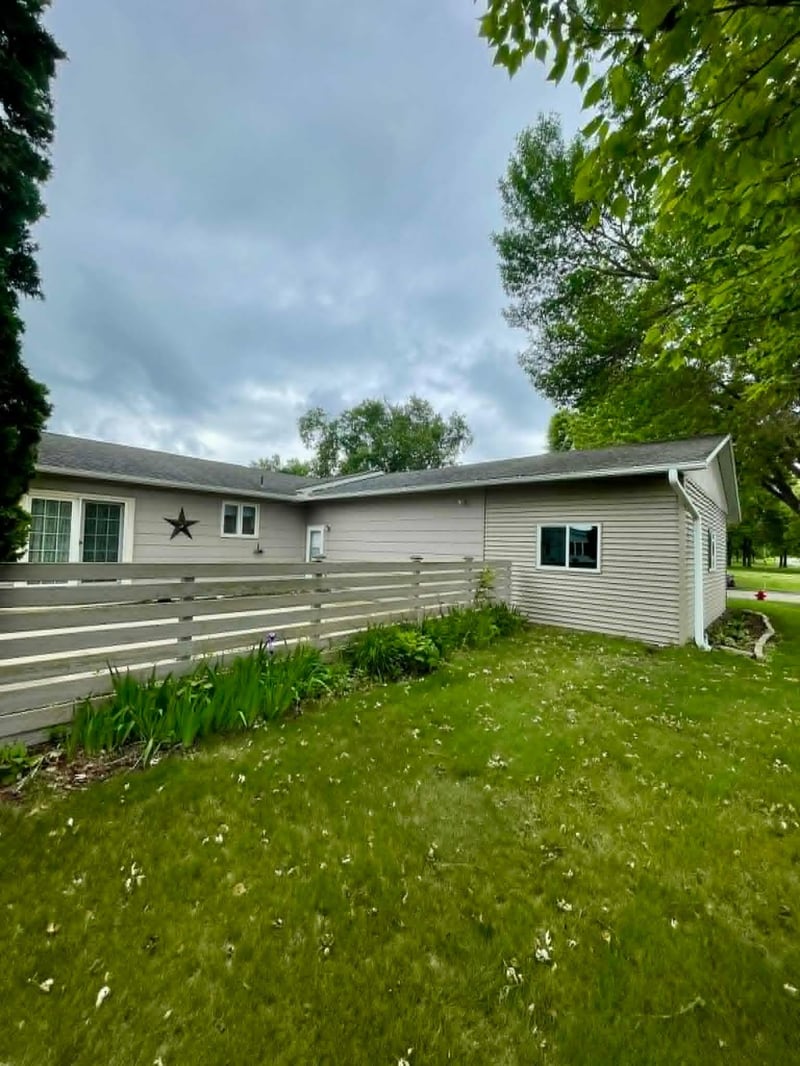 1006 10th St SW, Wadena, MN 56482