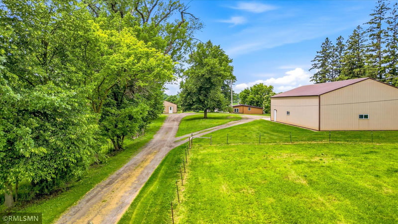 41806 Davenport St NE, Braham, MN 55006