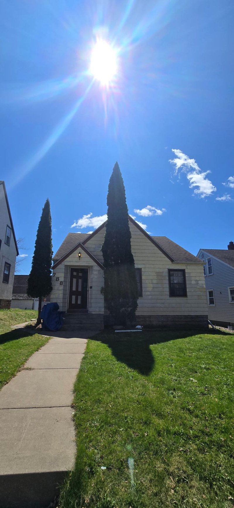 788 Cottage Ave E, Saint Paul, MN 55106
