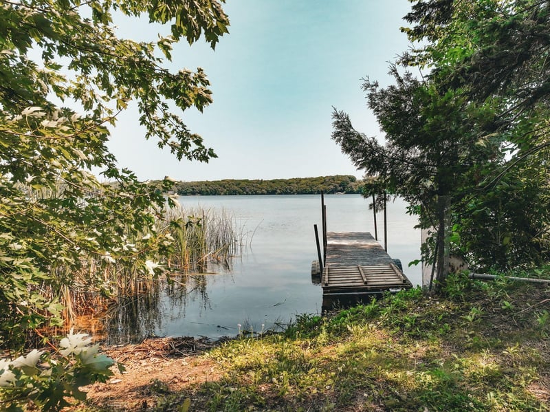 9685 Lakewood Cir, Chaska, MN 55318