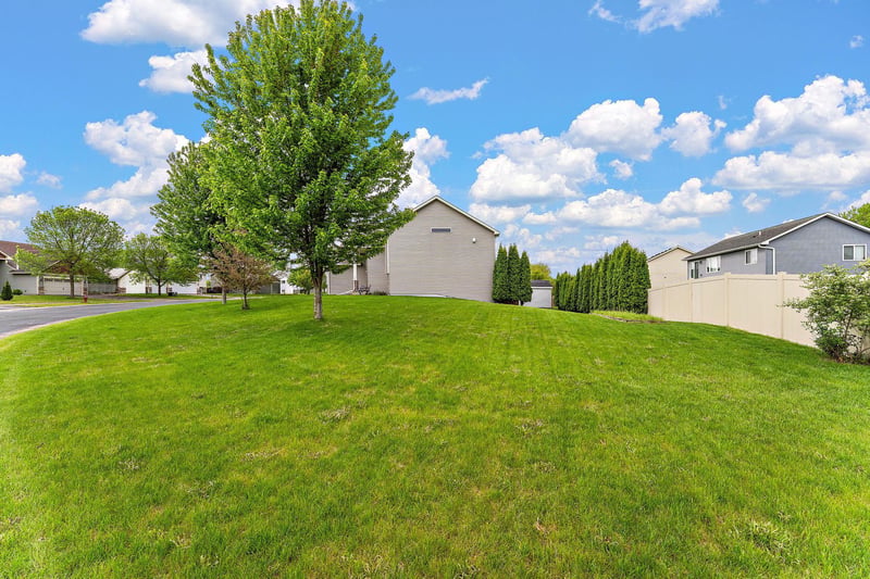 12012 Mayview Curve, Lindstrom, MN 55045