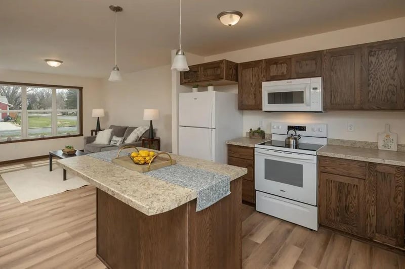 206 4th Pl, Claremont, MN 55924