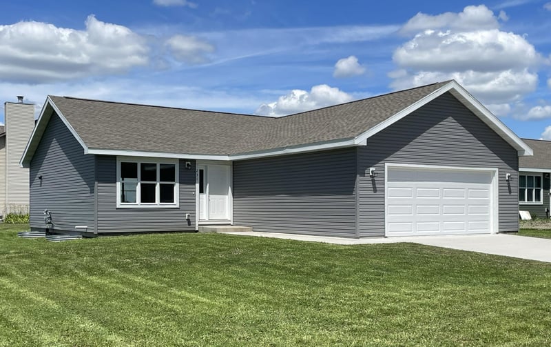 206 4th Pl, Claremont, MN 55924