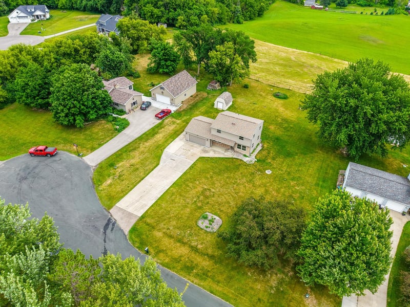 720 Campbell Ct, Pine Island, MN 55963