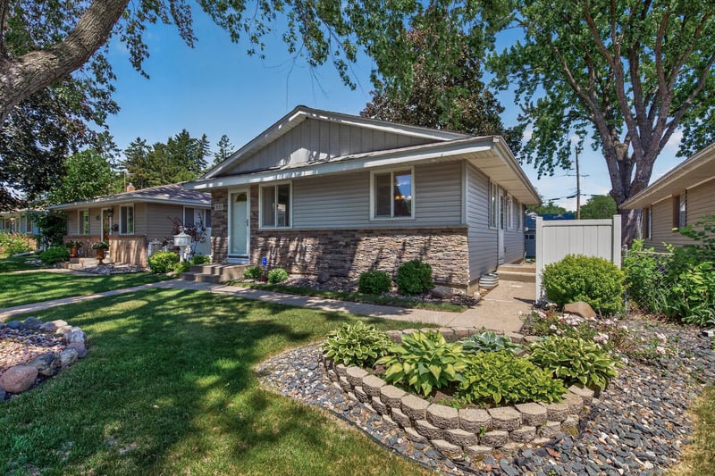 1619 Mclean Ave, Saint Paul, MN 55106